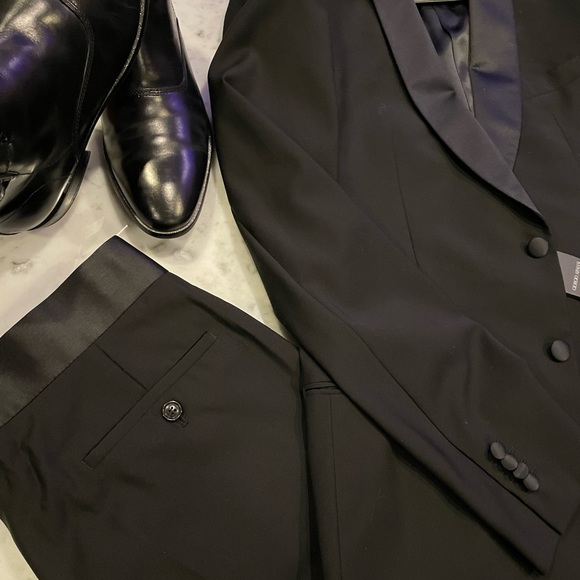 Giorgio Armani Tuxedo - Picture 2 of 11